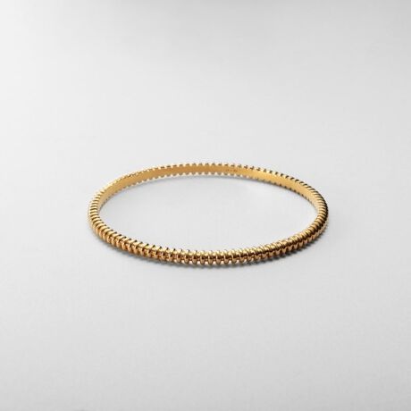 [^ԁF76751263]݊̂Kh[fUC̃oOBƂdʊƗ̊ŁA茳ɑ݊vX܂B₩ȋPAꂽۂoBVvȃR[fBl[gɂ͂ÃoOuXbgƂ̏d˕tɂ߂̃ACełBfUC̃Vo[i767|51264j܂B̏i̓Vo[ɃS[hR[eBO{Ă܂BYɂAdl␡@Ɍ̍܂B\߂BƖ̊֌WɂAۂFČꍇ܂B܂Ap\REX}[gtHȂǂ̊ɂA኱iƉ摜̃J[قȂꍇ܂BwȉCɂ RRVjbN̏i̓WG[ׁ̈Aʏ̂Z^[ł̏C̑Ήł܂B iƕiؖQA߂̒cXւB CeɂĂ͗L̏ꍇ₨󂯂łȂꍇ܂B VbvXgEA͂萔łARRVjbN̂舵VbvłmF肢v܂B