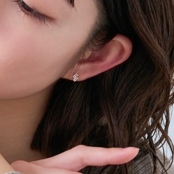 Phoebe【 K10 】ティアーズビジューピアス 安かっ ゴールド