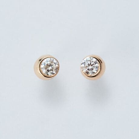 y1͎Ăꗱ΂̃Z~bNsAXzL[rbNWRjAƕ񂾂悤ȁACȂ`[tVуSRfUCłBVvȃfUCȂ̂ŁAigʂȓ܂ŕL􂵂܂BuvuDvے錎`[tB撣邠ȂɊYĂ邨ƂāAv[gɂ߂łB̏iɂ̓WG[BOX͕t܂B`Z~bN|Xg`×pZ~bNfނ|XgɎgpAM[Ή̃sAXłB|Xg̕tɃVRV[gZbgAsAXz[ɒڐڂȂ悤zĂ܂BE̍ۂ̓VRV[g̗ɂCt܂BAM[ɂ͌l܂̂ŁA\߂܂BVpS[h-Champagne Gold-NXYAPhoebẽIWiJ["VpS[h"RNVB01.@l̏fUCJ[/ꂽtH/fނ₷ɂx[VbNfUCLxBi`ŐꂽtHƁAɂƗnނ悤ȃJ[A炵ƃNXY܂B02.@ɗDjbPt[AM[̕ɂy݂悤AAM[̌ƂjbP܂܂ɃbL{Ă܂BKAM[oȂƂƂł͂܂̂ŁA\߂܂B03.@Ȃ݂̗ǂx[Wg[Ȃ݂̗ǂƁAǂȔFł킹₷iŗFBZтȂjAX̂锭FƁAɗnނ悤ȏ_炩PŁA𖾂邭g[Abv04.@uׁECGxǂȔFɂŋ߂͂g̃p[\iJ[CɂĂ͂IVpS[h́AuCG[x[Xvuu[x[Xv̂ǂ̕ł΂łB05.@̋J[Ƃ̑QVpS[h́A킹WG[I΂ȂaIȐFȂ̂ŁAuS[hvuVo[vu[YS[hisNS[hjvƁAǂ̑gݍ킹ɂ}b`܂BPhoebe/tB[rB[~̂KBANZT[CgWG[uhuPhoebe/tB[rB[v[^:50245-1473-]