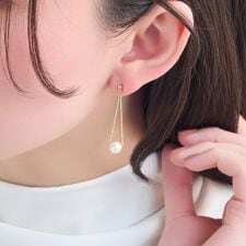 【痛くないシリーズ】【金属アレルギー対応】トライアングルコットンパールライトフィットイヤリング