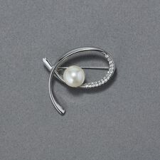 クロスカーブパールビジューブローチ　シルバー