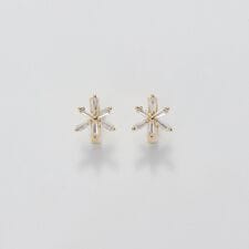 ワンタッチスノーフラークフープピアス　花モチーフ