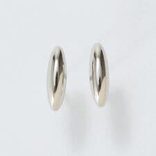 【金属アレルギー対応】メタルオーバルグレースピアス　シルバー/サージカルステンレス