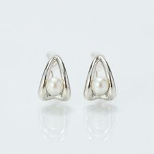 フィービィー(Phoebe)の【痛くないシリーズ/金属アレルギー対応】ドロップパールライトフィットイヤリング　シルバー