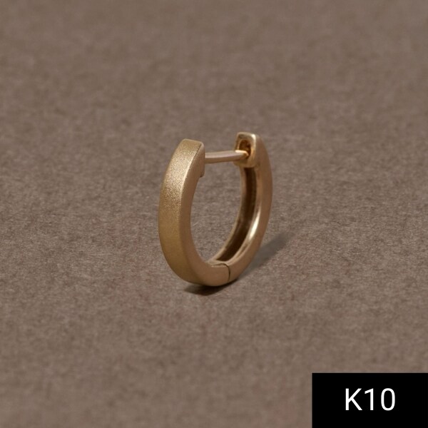 agete K10 YG ひねりオーバルフープピアス マット加工ピアス agete K10 YG ひねりオーバルフープピアス マット加工ピアス