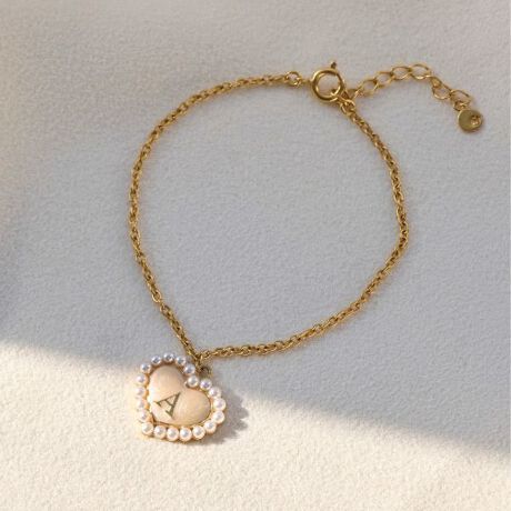 [^:RJG445003-]yn[g`[t̕ɕ񂾃p[CjV`[uXbgzp[̃zCgJ[ƃS[hJ[̃CjV̑gݍ킹炵ہBՂ芴_炩͋CoAÂ߂ȃR[fBl[gɂ҂B