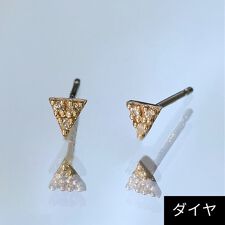 【K10】トライアングルダイヤモンドピアス