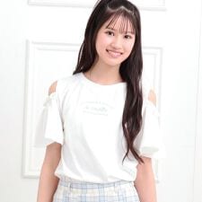 肩あきフレアスリーブトップス