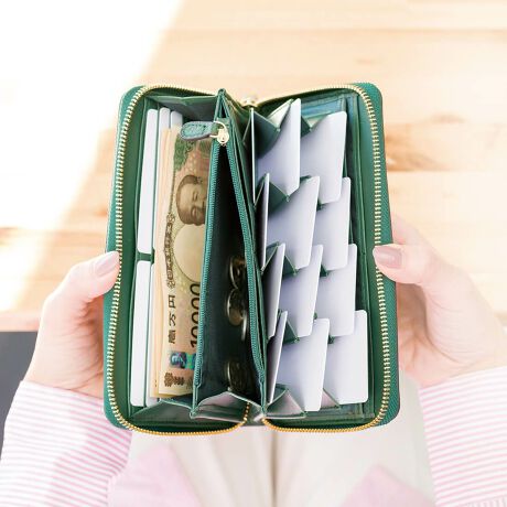 [^:BTV501]cɓJ[h|Pbg12Aʏ̉ɓJ[h|Pbg12̌v24̃J[h[ł鋍vVNU[EHbg<XeOf>Bɂ͉NǂƂh~hoRXIWifUC܂Bwʂɂ̓X}zʒȂǂ[łI[v|PbgtĂ܂B