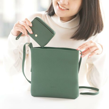 [^:BTV888FFSET]}bgȎ̃VNU[gp|VFbgƍz̃ZbgB׋C𕥂ƂJ^t[c"΂݂"̐Fꂽ킷uΐFvA^ĂԂƌuFvƁAԂ́uFvAlĆuFv4FɂȂĂ܂BDɐ܂ڂtÂ炭Aɂ̎g₷ڎwxXgTCYGLEHbg|e sbRBDJ[h|PbgɒʂĎ[邱ƂŐ܂ڂtÂ炭A֕̃J[h|Pbg̗pĂ̂ŁAzJɕKvȃJ[hڂł킩悤ɂȂĂ܂BVvȃfUC̃VNU[gp`|VFbǵAו̏oꂪ₷}Olbg̊JBobOɃI[v|PbgtĂ܂BwʑɂI[v|PbgAX}zJ[hP[X̎[ɕ֗łB܍znJ`AL[P[XȂǂ̂oɕKvȉו[łTCYɂȂĂ܂B