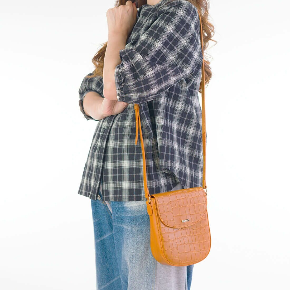 ピッコーネ アチェッソーリ マル型ポシェット | ピッコーネ・アッ