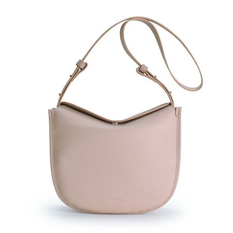 [^:BTV951]vŃLYtÂ炭̗ǂAlC̃VNU[gpV_[obOłB}bgȎō̂dオɂȂĂ܂BڂƂłlɁAɂ̓I[v|PbgPƁAt@Xi[|PbgPtĂ܂Bwʂɂ̓t@Xi[|Pbg1tĂāAɎo[܂B}`Ƃ̂ŁÂ}C{gA傫ڂ̃|[`[ł܂BV_[R5iKŒ߂\ŁA|Ǝ΂ߊ|2wayłgpł܂B