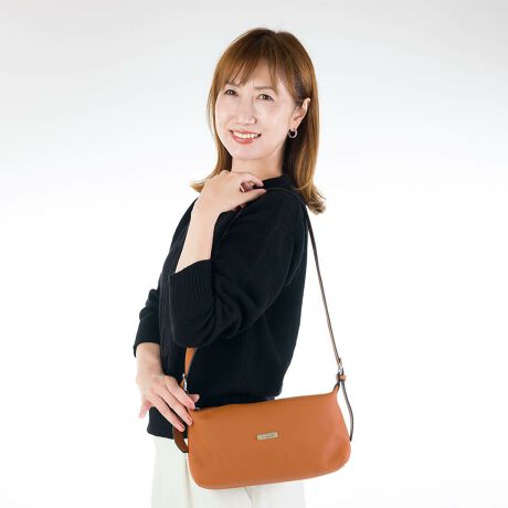 [^:BaXY2032]~jobÕghɂ̂肽ǁAzybg{g̓obOɂ܂ccBȔY݂xXgȃTCỸU[|VFbgB㎿ŏ_炩ȋv̗ǂۗAVvECYEUExXgȃfUCBǂĂzybg{g^т̂߂ɁÃVGbgɎdグ܂B_̂ȂXbLtHȂ̂ŁA~jobOƓoŃR[f邱Ƃł܂BCobOƂ͕ʂɁATuobOƂĎgp̂߁BȃACe~IAg̗ǂ|VFbgłB