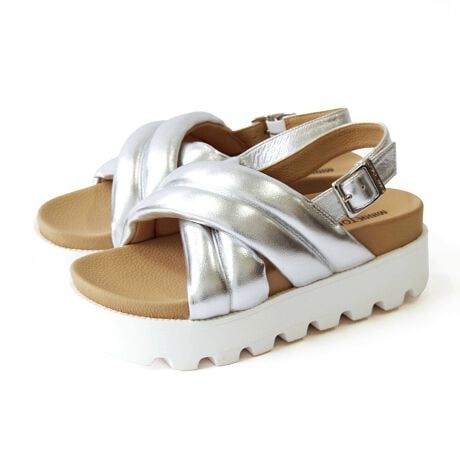 [^:MI-23M03]߂܂eruC}hLvŏЉ܂IyiЉzE{vdlŏ㎿ȍAbp[ɂ͖{vgpBi`ȕƂȂ₩ŁAl̕ioBEӂpbh̃NXxg{[̂NXxgݍ݁A_炩KȗSnBE̓W[W[fނŔDCjOɃW[W[fނ̗p邱ƂŁACyAԂłKBE\[ŃX^CAbv7cm̌\[RɋrʂoA芴BE߉\ȃobNXgbvtTChobNŃtBbg𒲐\BEȒPBEtẴR[fɉfJ[WJi`ȃx[WAꂽubNA؂₩ȃVo[ÂzCg4FWJBԃT_25SSfANXxgƃ{[\[݊QBpc⃍OXJ[g͂AoX^Cłڂ܂BꕔSɂȂobNXgbvtŃxgOȂĂE\łBÕNXxgōbz[hAɂ₩Ȍň芴΂łIy܂ɃtBbg悤ɐ݌vĂ邽߁Aۂɑオ^C~OŃC\[Ƒ̗̊ԂɋC艹Ȃꍇ܂BCɂȂꍇ͌C𒅗pAT_pC\[̂gp߂܂Bi摜̓Tv̂߁AF̎dlɕύXꍇ܂̂ŁA\߂ByX^btpzX^btFl23.5Z` ([bpTCY37)bF20.5cm /F8.0cm / F24.0cm /̓Fb6C`ł҂łBxgƃXgbvłz[ĥŁAĂƂɃpJpJ邱Ƃ͂ȂłBNXxgŁAؚɌC܂ByuhЉz1946N̑nƈȗA~lgJ̓AJENVbN̒ԂɂȂĂ܂B݃~lgJ̏íA˂̒n~l\^Bj[[NAhAēɎ܂ŐE̊XŖڂɂ邱Ƃł܂B~lgJ̑SẴV[Y͍ς邱ƂȂAōȋfނƓOꂵEl̋ZɂĎōĂ܂B