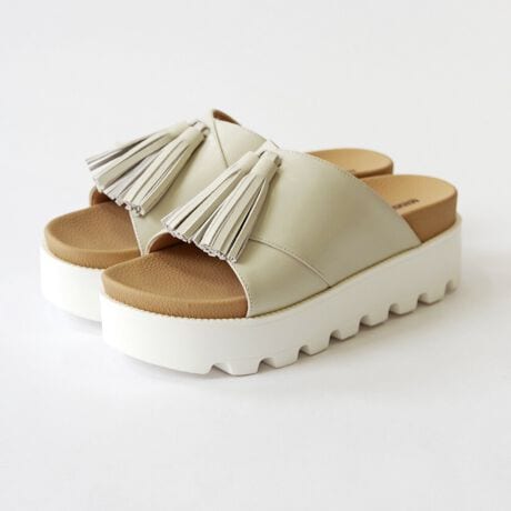 [^:MI-23M06]25tĐVFǉyiЉzԃT_25SSfANXxgɃ^bZtT_łBxg̓̓NbVfނɂȂĂׁA_炩A݂ǂłB\[Ƀ{[ׁAVvȃfUCłA݊肠܂I悪oĂ̂ŁAʂ҂ł܂Bi摜̓Tv̂߁AF̎dlɕύXꍇ܂̂ŁA\߂ByX^btpzX^btFA23.5Z` ([bpTCY37) bF20.5cm /F8.0cm / F24.0cm /̓Fbb̂6C`Əb]܂A6C`ł҂łB tbgȌȂ̂ŁA芴ob`łByuhЉz1946N̑nƈȗA~lgJ̓AJENVbN̒ԂɂȂĂ܂B݃~lgJ̏íA˂̒n~l\^Bj[[NAhAēɎ܂ŐE̊XŖڂɂ邱Ƃł܂B~lgJ̑SẴV[Y͍ς邱ƂȂAōȋfނƓOꂵEl̋ZɂĎōĂ܂B