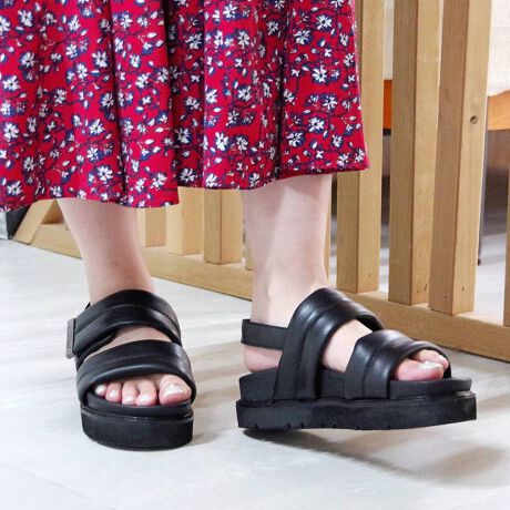 [^:MI-25M02]25tĐVX^CbVȃfUCƔQ̗Sn˔{[T_BNbV̍Xgbvƌ\[AƎxȂKȕsT|[g܂BTCY߉\AE₷xNōb镔ɗnĂ̂ŒɂȂɂłByJ[WJzWHITEFN[ŐꂽہBǂȃR[fɂ}b`BSILVERF^bNȋP؂₩ɉoBGREYBEIGEFg[ŁAiȃJWAX^CɁBBLACKFN[ň܂ہBVbNȃX^Cɂ߁B{[̂tHȂAyʂŕ₷QBfC[g炨o܂ŁA܂܂ȃV[Ŋ􂷂ꑫłBbF16cmq[F4.5cmꕝF9cmd(Б)F220g@6C`ɂđBiJV6`6.5C`AT_7C`𗚂Ă܂B̃T_7C`ł҂łBxNdlŔôőɂ҂ƃtBbgĈ芴܂B_uxg̓_炩zn\Ă̂ŌCCȂŁA\[KxɌ݂ĂĔɂłBuhƓ̐FZ@E@ɂAVRv̂߂̃LY␶n̈ႢAnhCĥߑ傫nhXeb`Ȃǂ̃o󂯂܂B\߂BMINNETONKA1946N̑nƈȗA~lgJ̓AJENVbN̒ԂɂȂĂ܂B݃~lgJ̏íA˂̒n~l\^Bj[[NAhAēɎ܂ŐE̊XŖڂɂ邱Ƃł܂B~lgJ̑SẴV[Y͍ς邱ƂȂAōȋfނƓOꂵEl̋ZɂĎōĂ܂BN咍ڂ̃{w~AX^Cɂ́A~lgJ̃tH[NÃV[Yob`͂܂܂B