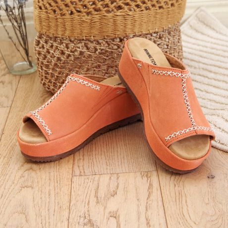 [^:MI-PAISLEE]25tĐVVvȂIȃfUC͂̃XG[hT_Bdlł肰ȂX^CAbvłASnQB_炩XG[hfނDݍ݁AԗĂɂ̂łBJ[WJ̓R[fBl[gɎ₷ubNuE̒ԐFAڂR[⃔Be[Wu[܂ŁAS5FCibvBJWAȕig͂AƂo⃊][gV[ɂ҂̈ꑫłByiڍׁzbF17cmq[F6.5cmꕝF8cmd(Б)F300g@6C`ɂđB܂ŖڈƂĂlBuhƓ̐FZ@E@ɂAVRv̂߂̃LY␶n̈ႢAnhCĥߑ傫nhXeb`Ȃǂ̃o󂯂܂B\߂BMINNETONKA1946N̑nƈȗA~lgJ̓AJENVbN̒ԂɂȂĂ܂B݃~lgJ̏íA˂̒n~l\^Bj[[NAhAēɎ܂ŐE̊XŖڂɂ邱Ƃł܂B~lgJ̑SẴV[Y͍ς邱ƂȂAōȋfނƓOꂵEl̋ZɂĎōĂ܂BN咍ڂ̃{w~AX^Cɂ́A~lgJ̃tH[NÃV[Yob`͂܂܂B