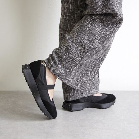 [^:MI-25M06]25H~VyltF~jɗA[WF[Xj[J[z[WF[V[ŶƊƃXj[J[̕₷𗼗Al̂߂̃[WF[Xj[J[~lgJVoB~lgJ̗₷Ƀgh̃X|[eB[łȂtF~jȃbNXvXꂽ1łBۂ݂̂gDƁA▭ȃJbgCŊÂiȈۂɁB_炩tBbgAbp[fނƌyʃ\[ŁA1ĂɂAXgbvfUC͒E₷fUCŒʋ΂₨oAۈ牀̑}ȂǁAwZsɂ劈BɁAAEg\[ɂ̓KX@ۂ荞񂾃mXbvdl̗pAJ̓GꂽnʂłSĂg܂BiXj[J[ɗĂȂLC߃JWAɂė~AƋ@\˔C}hLV[YłI߂̍ƂȂĂ܂ByTCYzbF15.0cmq[F3.0cmꕝF11.0cmd(Б)F260g7C`ɂđBPTCỸTCY߂܂ByuhЉz1946N̑nƈȗA~lgJ̓AJENVbN̒ԂɂȂĂ܂B݃~lgJ̏íA˂̒n~l\^Bj[[NAhAēɎ܂ŐE̊XŖڂɂ邱Ƃł܂B~lgJ̑SẴV[Y͍ς邱ƂȂAōȋfނƓOꂵEl̋ZɂĎōĂ܂ByӁz~lgJƓ̐FZ@E@ɂAVRv̂߂̃LY␶n̈ႢAnhCĥߑ傫nhXeb`Ȃǂ̃oقڑSĂ̏iɂČ󂯂܂BnhChȂł̖͂EƂāȀゲw܂悤肢v܂Biɑ傫ڗ̂͌i̍ۂɏOĂ܂jBL̗RɂLZ͂qlsƂȂ܂B܂A[J[ɂuH゠蓾ȂvƔfsǕiɊւẮAԕif肷ꍇ܂̂ł܂悤肢v܂BɂĂ͌C̐ނ𓾂Ȃ̂܂Ƃ̏エ߉܂BpɎx̖Aɂ锠̂ԂA sǕiƂĂ̂ԕiȒΏۊOƂĂ܂BC͎̎ŎĂ܂悤肢܂B{v(VRv)̏iɂđfނ̓ÃLYVAFCꂪꍇ܂BJȂǂŔGꂽꍇAFڂ肷ꍇ܂Bv̕iێ̂߁Ał邾G炳Ȃ悤ӉB