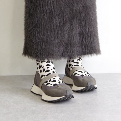 [^:MI-25M06]25H~VyltF~jɗA[WF[Xj[J[z[WF[V[ŶƊƃXj[J[̕₷𗼗Al̂߂̃[WF[Xj[J[~lgJVoB~lgJ̗₷Ƀgh̃X|[eB[łȂtF~jȃbNXvXꂽ1łBۂ݂̂gDƁA▭ȃJbgCŊÂiȈۂɁB_炩tBbgAbp[fނƌyʃ\[ŁA1ĂɂAXgbvfUC͒E₷fUCŒʋ΂₨oAۈ牀̑}ȂǁAwZsɂ劈BɁAAEg\[ɂ̓KX@ۂ荞񂾃mXbvdl̗pAJ̓GꂽnʂłSĂg܂BiXj[J[ɗĂȂLC߃JWAɂė~AƋ@\˔C}hLV[YłI߂̍ƂȂĂ܂ByTCYzbF15.0cmq[F3.0cmꕝF11.0cmd(Б)F260g7C`ɂđBPTCỸTCY߂܂ByuhЉz1946N̑nƈȗA~lgJ̓AJENVbN̒ԂɂȂĂ܂B݃~lgJ̏íA˂̒n~l\^Bj[[NAhAēɎ܂ŐE̊XŖڂɂ邱Ƃł܂B~lgJ̑SẴV[Y͍ς邱ƂȂAōȋfނƓOꂵEl̋ZɂĎōĂ܂ByӁz~lgJƓ̐FZ@E@ɂAVRv̂߂̃LY␶n̈ႢAnhCĥߑ傫nhXeb`Ȃǂ̃oقڑSĂ̏iɂČ󂯂܂BnhChȂł̖͂EƂāȀゲw܂悤肢v܂Biɑ傫ڗ̂͌i̍ۂɏOĂ܂jBL̗RɂLZ͂qlsƂȂ܂B܂A[J[ɂuH゠蓾ȂvƔfsǕiɊւẮAԕif肷ꍇ܂̂ł܂悤肢v܂BɂĂ͌C̐ނ𓾂Ȃ̂܂Ƃ̏エ߉܂BpɎx̖Aɂ锠̂ԂA sǕiƂĂ̂ԕiȒΏۊOƂĂ܂BC͎̎ŎĂ܂悤肢܂B{v(VRv)̏iɂđfނ̓ÃLYVAFCꂪꍇ܂BJȂǂŔGꂽꍇAFڂ肷ꍇ܂Bv̕iێ̂߁Ał邾G炳Ȃ悤ӉB