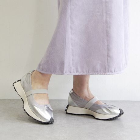 [^:MI-25M06]25H~VyltF~jɗA[WF[Xj[J[z[WF[V[ŶƊƃXj[J[̕₷𗼗Al̂߂̃[WF[Xj[J[~lgJVoB~lgJ̗₷Ƀgh̃X|[eB[łȂtF~jȃbNXvXꂽ1łBۂ݂̂gDƁA▭ȃJbgCŊÂiȈۂɁB_炩tBbgAbp[fނƌyʃ\[ŁA1ĂɂAXgbvfUC͒E₷fUCŒʋ΂₨oAۈ牀̑}ȂǁAwZsɂ劈BɁAAEg\[ɂ̓KX@ۂ荞񂾃mXbvdl̗pAJ̓GꂽnʂłSĂg܂BiXj[J[ɗĂȂLC߃JWAɂė~AƋ@\˔C}hLV[YłI߂̍ƂȂĂ܂ByTCYzbF15.0cmq[F3.0cmꕝF11.0cmd(Б)F260g7C`ɂđBPTCỸTCY߂܂ByuhЉz1946N̑nƈȗA~lgJ̓AJENVbN̒ԂɂȂĂ܂B݃~lgJ̏íA˂̒n~l\^Bj[[NAhAēɎ܂ŐE̊XŖڂɂ邱Ƃł܂B~lgJ̑SẴV[Y͍ς邱ƂȂAōȋfނƓOꂵEl̋ZɂĎōĂ܂ByӁz~lgJƓ̐FZ@E@ɂAVRv̂߂̃LY␶n̈ႢAnhCĥߑ傫nhXeb`Ȃǂ̃oقڑSĂ̏iɂČ󂯂܂BnhChȂł̖͂EƂāȀゲw܂悤肢v܂Biɑ傫ڗ̂͌i̍ۂɏOĂ܂jBL̗RɂLZ͂qlsƂȂ܂B܂A[J[ɂuH゠蓾ȂvƔfsǕiɊւẮAԕif肷ꍇ܂̂ł܂悤肢v܂BɂĂ͌C̐ނ𓾂Ȃ̂܂Ƃ̏エ߉܂BpɎx̖Aɂ锠̂ԂA sǕiƂĂ̂ԕiȒΏۊOƂĂ܂BC͎̎ŎĂ܂悤肢܂B{v(VRv)̏iɂđfނ̓ÃLYVAFCꂪꍇ܂BJȂǂŔGꂽꍇAFڂ肷ꍇ܂Bv̕iێ̂߁Ał邾G炳Ȃ悤ӉB