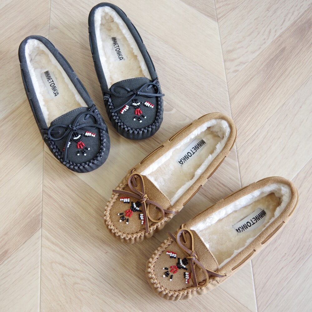 新品未使用　ニットステッチボアモカシン　サイズ6 ニットステッチ スエードボアモカシン 24M08 | ミネトンカ(MINNETONKA