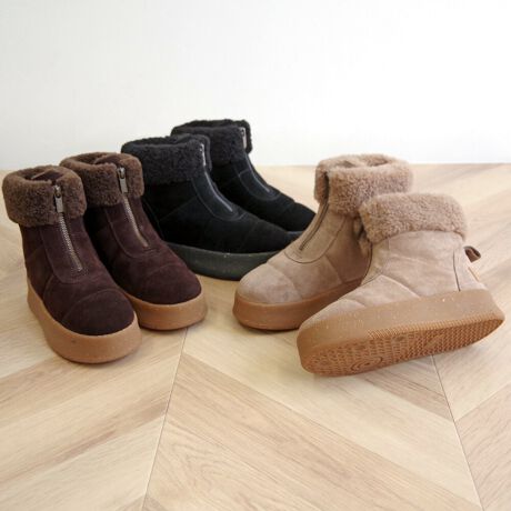 [^:MI-25M04]25H~Vy{[\[~㎿XG[hAl킢Wbvu[czȂꊴ~hAl̓~u[cVoIgȟfUCɁA炩ȃXG[hfނƂӂӂ̃{ACjO킹AڂSngȈꑫB㎿ȃXG[hfނɁA؂ւfUC̃Abp[ƏcɑtgWbvc̃CAXbLI{[̂ꃉo[\[́AڈȏɌyAAEg\[͋ȐɗDĂ邽߁A1ĂɂXgXt[݌vBWbv邱ƂŗLAEX[YłBܐɊۂ݂EhVGbgƁAɂ͑܂łӂݍރ{ACjOŌڂl킢łȂA₦G߂łh͂L[vBJ[́A[݂ƗO[WEubNEuE3FWJBlJWAi`ŃLC߂ȃJWAX^Cɂ킹₷\u[cłBTCY\L̓TCY7i23.5cmj8i24.0cmj9i24.5cmjłA傫ڂׁ̍̈ATCY7i24.0cmj8i25.0cmj9i26.0cmj̃TCYɂȂ܂ByuhЉz1946N̑nƈȗA~lgJ̓AJENVbN̒ԂɂȂĂ܂B݃~lgJ̏íA˂̒n~l\^Bj[[NAhAēɎ܂ŐE̊XŖڂɂ邱Ƃł܂B~lgJ̑SẴV[Y͍ς邱ƂȂAōȋfނƓOꂵEl̋ZɂĎōĂ܂B