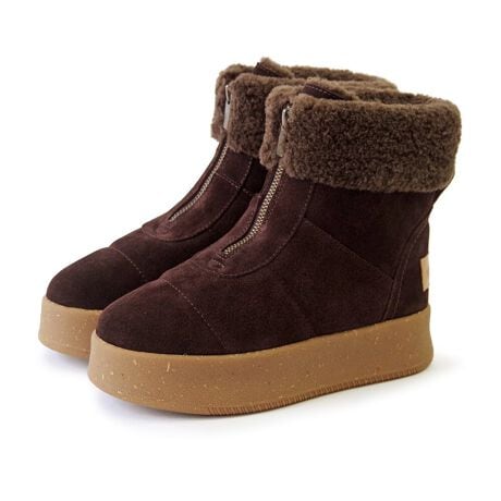 [^:MI-25M04]25H~Vy{[\[~㎿XG[hAl킢Wbvu[czȂꊴ~hAl̓~u[cVoIgȟfUCɁA炩ȃXG[hfނƂӂӂ̃{ACjO킹AڂSngȈꑫB㎿ȃXG[hfނɁA؂ւfUC̃Abp[ƏcɑtgWbvc̃CAXbLI{[̂ꃉo[\[́AڈȏɌyAAEg\[͋ȐɗDĂ邽߁A1ĂɂXgXt[݌vBWbv邱ƂŗLAEX[YłBܐɊۂ݂EhVGbgƁAɂ͑܂łӂݍރ{ACjOŌڂl킢łȂA₦G߂łh͂L[vBJ[́A[݂ƗO[WEubNEuE3FWJBlJWAi`ŃLC߂ȃJWAX^Cɂ킹₷\u[cłBTCY\L̓TCY7i23.5cmj8i24.0cmj9i24.5cmjłA傫ڂׁ̍̈ATCY7i24.0cmj8i25.0cmj9i26.0cmj̃TCYɂȂ܂ByuhЉz1946N̑nƈȗA~lgJ̓AJENVbN̒ԂɂȂĂ܂B݃~lgJ̏íA˂̒n~l\^Bj[[NAhAēɎ܂ŐE̊XŖڂɂ邱Ƃł܂B~lgJ̑SẴV[Y͍ς邱ƂȂAōȋfނƓOꂵEl̋ZɂĎōĂ܂B