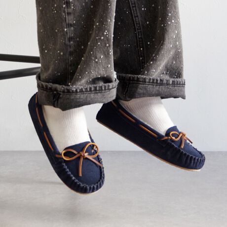 [^:MI-CALLY]25H~ēׁII~lgJJV̂o[WAL[Xbp̂Љł􃂃JṼX^C͂̂܂܂ɓɏ_炩{A肵SnłB~lgJƓ̐FZ@E@ɂAVRv̂߂̃LY␶n̈ႢA nhCĥߑ傫nhXeb`Ȃǂ̃o󂯂܂BMINNETONKA 1946N̑nƈȗA~lgJ̓AJENVbN̒ԂɂȂĂ܂B݃~lgJ̏íA˂̒n~l\^Bj[[NAhAēɎ܂ŐE̊XŖڂɂ邱Ƃł܂B~lgJ̑SẴV[Y͍ς邱ƂȂAōȋfނƓOꂵEl̋ZɂĎōĂ܂BXb|@JWA@}^jeB@y`@{A