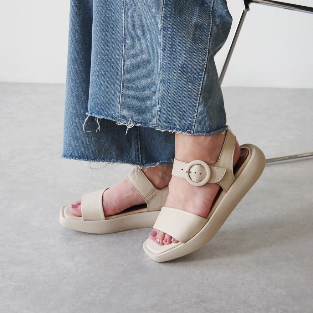 BUENO （ブエノ） / クロスベルト バックストラップサンダル Y9300