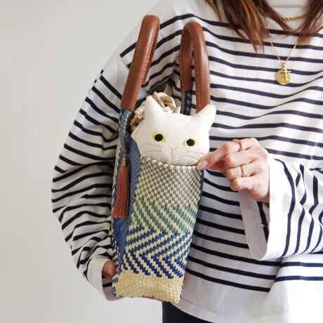 [^:WOVEN-CANVAS-NE]25tĐV쁦CANVAS ˂ 2WAY BAĜ݂̔̔ƂȂ܂BobO͕t܂BlR̊ƂۂWOVENJhobOɓꂽɌ悤ɃfUCꂽ2WAYV_[obOBВdlŌ傫JȀoꂪȒPŉוLYȂ悤Ɏ܂B{̂́AvȃLoXfނgpĂČyʂȂ̂Ŏg₷̂|CgłB莝̂obOg[gobOŃTCŶɂgp܂ByTCYzW33~H31cmEΉiFWOVEN (E[) JhobO STCYg[gA~jg[gȆATCYg[gobOiɂČ̍܂BTv摜ׁ̈Aۂ̏iƎdlATCYقȂꍇ܂BWOVENiE[jTOKYO̗VѐS銴ƁAĂ̖LȐFʂƓ`ZbNXV[YAobOuhłBuWOVENv̖̂ƂAzėlXȊACfAAfBeB[AfށAɂ̓A[gA`AlX̋CD荬AZȂ́u`vɂĂvZXC[WĂ܂B