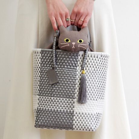 [^:WOVEN-CANVAS-NE]25tĐV쁦CANVAS ˂ 2WAY BAĜ݂̔̔ƂȂ܂BobO͕t܂BlR̊ƂۂWOVENJhobOɓꂽɌ悤ɃfUCꂽ2WAYV_[obOBВdlŌ傫JȀoꂪȒPŉוLYȂ悤Ɏ܂B{̂́AvȃLoXfނgpĂČyʂȂ̂Ŏg₷̂|CgłB莝̂obOg[gobOŃTCŶɂgp܂ByTCYzW33~H31cmEΉiFWOVEN (E[) JhobO STCYg[gA~jg[gȆATCYg[gobOiɂČ̍܂BTv摜ׁ̈Aۂ̏iƎdlATCYقȂꍇ܂BWOVENiE[jTOKYO̗VѐS銴ƁAĂ̖LȐFʂƓ`ZbNXV[YAobOuhłBuWOVENv̖̂ƂAzėlXȊACfAAfBeB[AfށAɂ̓A[gA`AlX̋CD荬AZȂ́u`vɂĂvZXC[WĂ܂B