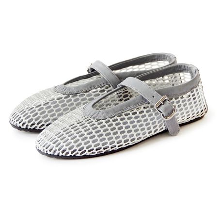 [^:BU-25W-D0901]25tĐV씲̂fUC͂̃bVXgbvV[YBb̃Xgbv̓TCY\łB҂ݍ܂ꂽbVfނ͒ʋCAtăV[Yɂ҂Bɑu₩Ȉۂ^Ă܂Bfj⃏Chpcƍ킹ăi`ȃX^CɂAs[XXJ[gŃtF~jȕ͋Cɂ}b`܂BbF13.5cmq[F0.5cmꕝF8.0cmd(Б)F160g@37TCYɂđByӁzgpĂ܂̂ŁACɂӂBApɎx̖LYX␶n̈ႢA傫nhXeb`̃oA\[Abp[ւ̓ĥ͂ݏǒ̍󂯂ꍇ܂BnhCh̓ƂĂ̏AwByuhЉzBUENO SHOES(uGmV[Y)́AgR܂̃uhB̗ǂvAv̕𐶂i`ȕ͋CANbV̌Sn̗ǂgR\uh1łB