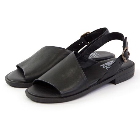 [^:BU-25W-E2804]yiЉzVvȂiȃAbp[Ă郌U[T_BAeB[ÑobNXgbvŃTCY\B悢݂̃tbg\[͈芴܂BJWALC߂܂ŕLR[fBl[gɍAtĂɗ1łByTCYzbF16.0cmq[F2.5cmꕝF9.0cmd(Б)F210g@37TCYɂđBX^btF`23.5cm ([bpTCY36-37) bF20.5cm / F8.0cm / F24.0cm̓FbpvX23cmAXj[J[23.5cm𗚂ƂłB̌nF / iFEF[u / p[\iJ[FCGxHTCY37ł藚܂BāA̃X^CNAbvĂ܂B][gۂVGbgŗsɂĂłIyuhЉzBUENO SHOES̓gR̃uhŁAiŃX^CbVȌC񋟂Ă܂B`IȎdɂ鐻H100%U[gp̗ǂvŁAv̕𐶂i`ȕ͋C͂łBVvŃGKgȃfUCɉANbV̌Sn̗ǂAԗĂɂ݌vĂ܂BgRőnƂA`ƊvVZA݂ł͐EœWJꍂ]󂯂Ă܂BBUENO SHOES̓gR\uh1ƂāAiƃfUC˔C߂lXɎxĂ܂ByӁzApɎx̖LYX␶n̈ႢA傫nhXeb`̃oA\[Abp[ւ̓ĥ͂ݏǒ̍󂯂ꍇ܂BnhCh̓ƂĂ̏AwB