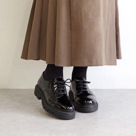 [^:BU-25W-F1603]25H~VyVvȂ̂ɉfziȉƃgh𗼗[XAbvV[ŶGifނɉ؂₩YAl̂߂̃[XAbvV[YB悭{[̂郉O\[́AghoA₷ɂzBNbVɂDAԂ̕słɂ̂łB_炩U[fނgpĂA݂ǂASnKBJWAȃfjAꂢ߂ȃXbNXXJ[g܂ŁALR[fɍ킹₷\ȈꑫłBGiV[Ŷ@1._炩zŊ@@ zR𗎂ƂŁAcۂ₷Ȃ܂B2.点zŌy@iꂪCɂȂ鎞j@ @̌́AɊzŐ@ĂB3.pN[i[ŃcoiT1`1xj@ uGipN[vupegU[p[VvȂǂgƃcЂъh~ɂȂ܂ByTCYzbF13.0cmCSF26.5cmq[F3.8cmꕝF10.0cmd(Б)F324g37C`ɂđyuhЉzBUENO SHOES̓gR̃uhŁAiŃX^CbVȌC񋟂Ă܂B`IȎdɂ鐻H100%U[gp̗ǂvŁAv̕𐶂i`ȕ͋C͂łBVvŃGKgȃfUCɉANbV̌Sn̗ǂAԗĂɂ݌vĂ܂BgRőnƂA`ƊvVZA݂ł͐EœWJꍂ]󂯂Ă܂BBUENO SHOES̓gR\uh1ƂāAiƃfUC˔C߂lXɎxĂ܂B