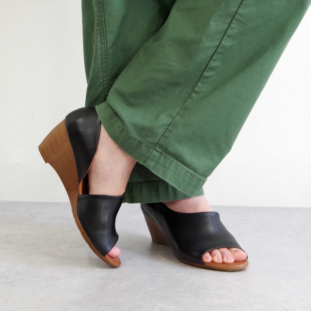 BUENO （ブエノ） / クロスベルトウエッジソールサンダル L3402 厚底