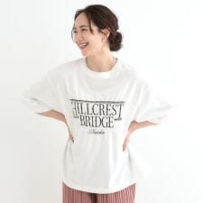 胸シャーリング ロゴTシャツ