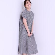 バックロゴが目を惹く ストライプシャツワンピース