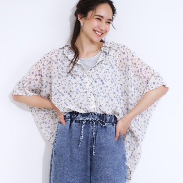 ❣️人気新作 ♡ Alice+Olivia 青Vネック花柄ブラウス 新品♡　541 ❣️人気新作 ♡ Alice+Olivia 青Vネック花柄ブラウス 新品♡541