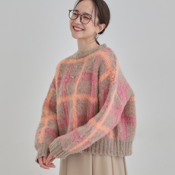【S-LL】女性らしさ漂う ふわふわチェック柄ニット
