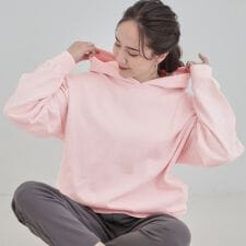 【洗濯機可】ポケット付きが嬉しい ケミカル加工フーディ―