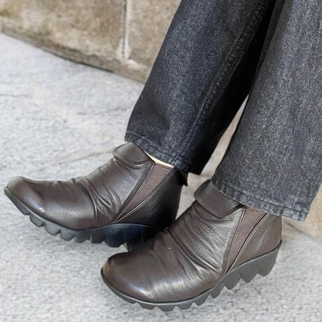 [^:024244300]ۂ݂̂DCȌ`̌yʃTChSAu[cB傫ڂ̃TChSAdlȂ̂ŒEX[YBNbV̗ǂyʒ͑Rɂ߂łBVvȃtHŁA܂܂ȒȂɃ}b`̂fUCłByPOINTzEyʗċɂ̌yʂBłꂵ炸̑ɁBE\tgU[_ɗDAł͂Ȃقǂ̏_炩ȑ肪BETChSɃS邱ƂőꂪX[YɁBۂƓ̂ŃtBbgB