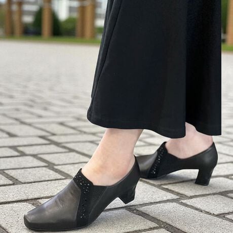 [^:088883405]iȘȂ܂ƉKȗSn𗼗AGKgȃ\tgU[V[YBIȁutgv́As̋CɂȂ鑫}Aꂽۂ^܂BAbp[ɂ͋قǏ_炩ȃ\tgU[gpĂAɋzt悤ȃtBbgŁAԂ̒płɂ̂͂łBbɂꂽT߂ȑƃTCh̃SdlAfUC̃ANZgɂȂƂƂɁAX[YȒE\ɂ܂B芴̂fUCq[́A₷Əi˔ArWlXV[Z~tH[}ȑAîꂢ߃X^C܂ŕL􂵂܂B