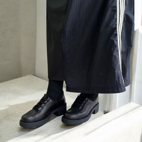 [^:088883522]KǋA4ELyʃXbvCtbgV[YBɗD\tgU[AȂ₩ɃtBbgAԂ̒płKۂ܂BwɂƂ݌viIu[NgDjŁAߕtȂbNXBSdlƌyʐ݌vɂAZXgXȂTbƗāAy₩ɉ߂܂Bӂӂ̃NbVC\[ւ̏ՌzAKȕsT|[gBVvȂ㎿ȑfފŁAJWA炫ꂢ߃X^C܂ŁALR[fBl[gɃ}b`ėp̍ꑫłBX^btr[yX^btFH / ĩTCYF23.5cm / bE╝Lz4ELƃIu[NgD̐݌v̂ŁAL߂̎ł{ɂƁAǂɂȂ܂B\tgU[̎́A܂ŃI[_[Cĥ悤Bɋzt悤ɗDtBbgĂ܂ByʂȂ̂ŁAԂ̃VbsO◷słւ̕SȂA\[͂Ȑ邽߁A̓ɉĂ̂łBXbvCŃTbƗýBVvȃfUCɍb̕҂ݍݏ肪iȃANZgƂȂĂAJWAȃfjX^C炫ꂢ߂ȃItBXJWA܂ŁA劈ԈႢȂ̋ɂ̃RtH[gV[YłB