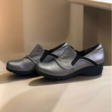 モネ(Monet)のサイドゴアスリッポンシューズ