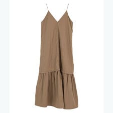 ティティベイト(titivate)のﾊﾞｯｸﾘﾎﾞﾝｷｬﾐｿｰﾙﾜﾝﾋﾟｰｽ