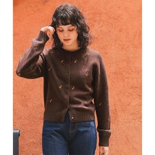 ティティベイト(titivate)のｱﾙﾊﾟｶﾀｯﾁﾌﾗﾜｰ刺繍ｶｰﾃﾞｨｶﾞﾝ