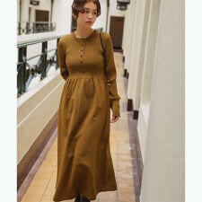 ティティベイト(titivate)のﾍﾝﾘｰﾈｯｸﾃﾞｻﾞｲﾝﾆｯﾄﾜﾝﾋﾟｰｽ