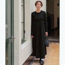 ティティベイト(titivate)のﾍﾝﾘｰﾈｯｸﾃﾞｻﾞｲﾝﾆｯﾄﾜﾝﾋﾟｰｽ