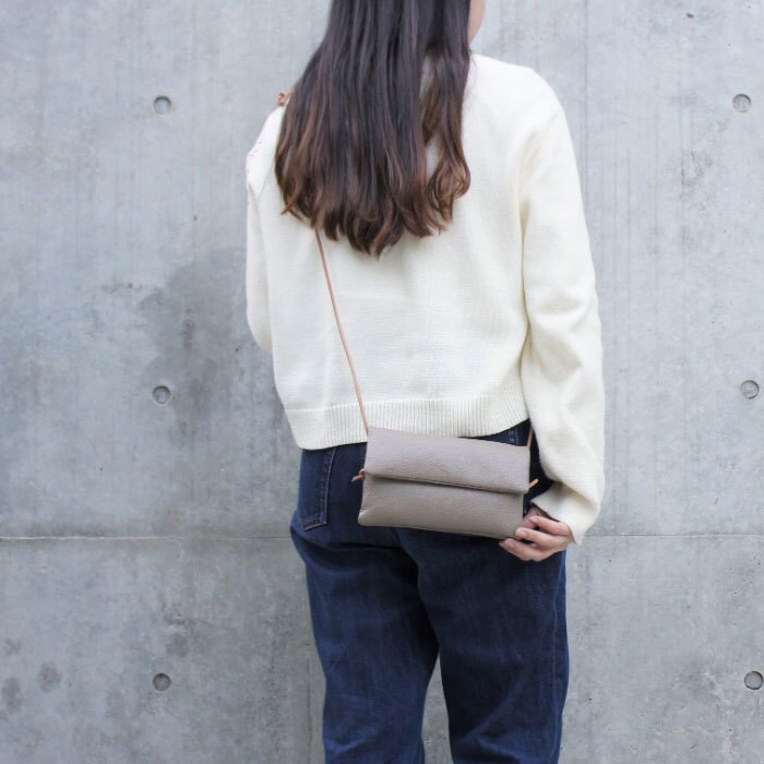 DORA LEATHER MULTI WALLET /クラッチショルダーホワイト DORA LEATHER MULTI WALLET / クラッチショルダー | タイド
