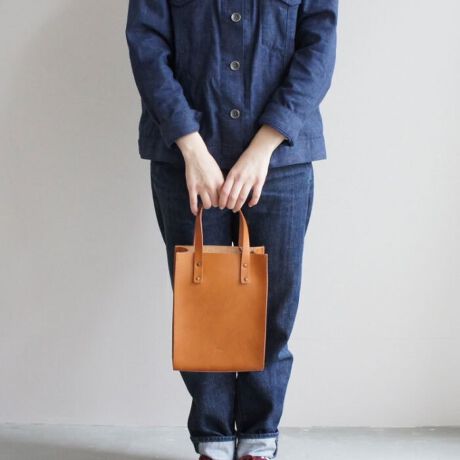 ԂNUMEV[YɂƂo|ɕ֗ȃ~jTCY܂Bnh̃JVANZgɂȂVvȃfUCłBE|PEEE1J[umtldv͐؎gpAv{̐FŎdグĂ܂BgpO͔x[WF(F/sNFjĂ܂A▀CɂvɌX܂܂ݏoɂďXɐF𑝂₪ĈFւƕωĂ܂Bv̌oNωy݂ɂ߂łB(⏝Ɏア߁A舵ɂ͂ӉB) VRvAgpíA1_1_FɌ̍܂BgpAgp@AgppxAACAԁA󋵂AoNωɌ̍\Ă܂Byv̖͎͂Fɐ܂zƂv̓y݉B [^:T2796]